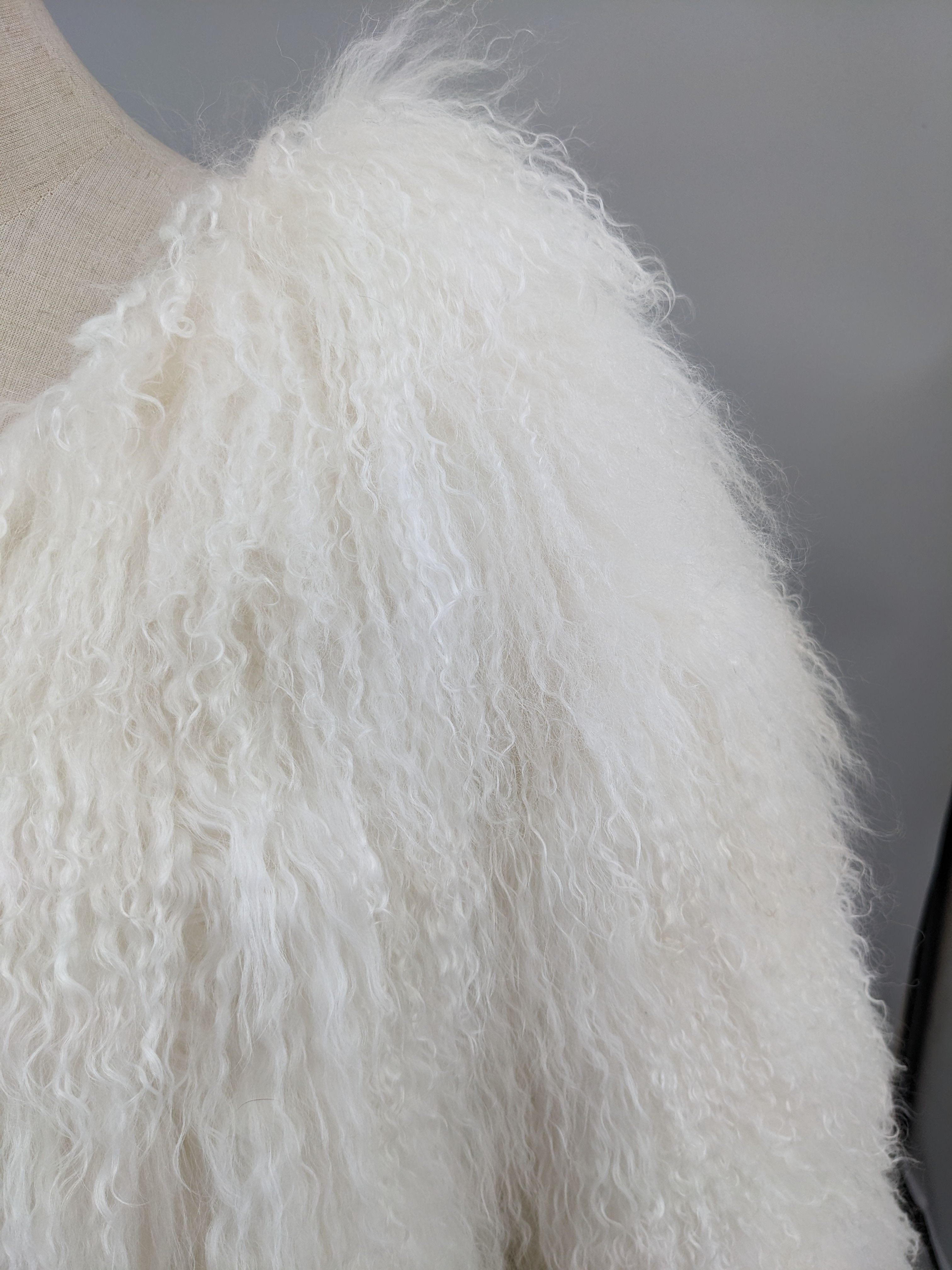 Women's Winter Mongolian Sheep Fur Fluffy Natural Fur Jacket Lady Thick Warm Outerwear eight-sleeve 240903