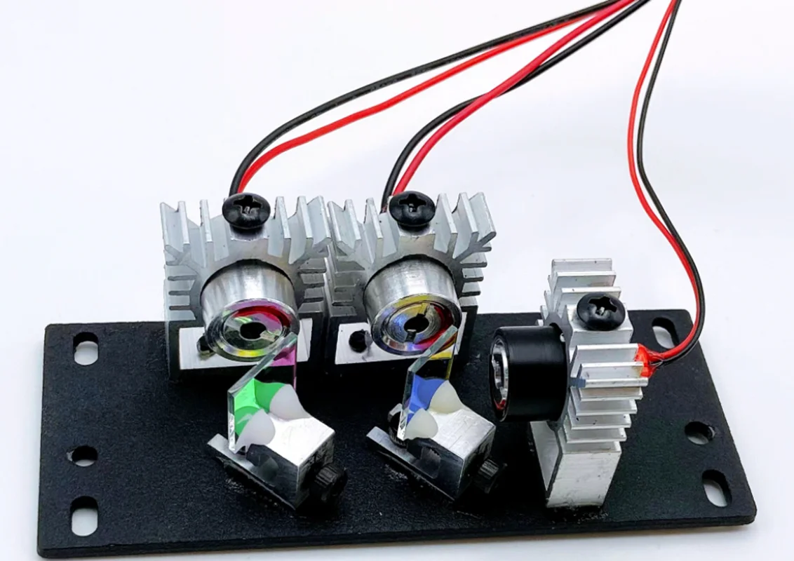 Módulo láser a todo color blanco sintético Tricolor RGB rojo verde azul de 500mw TTL + analógico