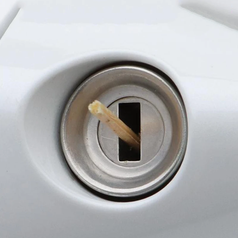 4 ชิ้นรถประตู Keyhole สติกเกอร์ล็อคอัตโนมัติตกแต่งรูปลอกป้องกันสําหรับ BMW E46 E85 E60 F10 E39 F30 E36 F20 E87 E90 E70 X3 X5