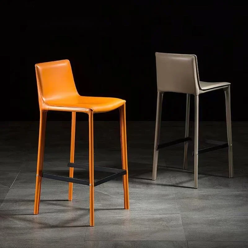 Cadeira de sela minimalista italiana, banqueta alta moderna e simples, barra traseira, luz criativa, banqueta luxuosa para espaços sofisticados