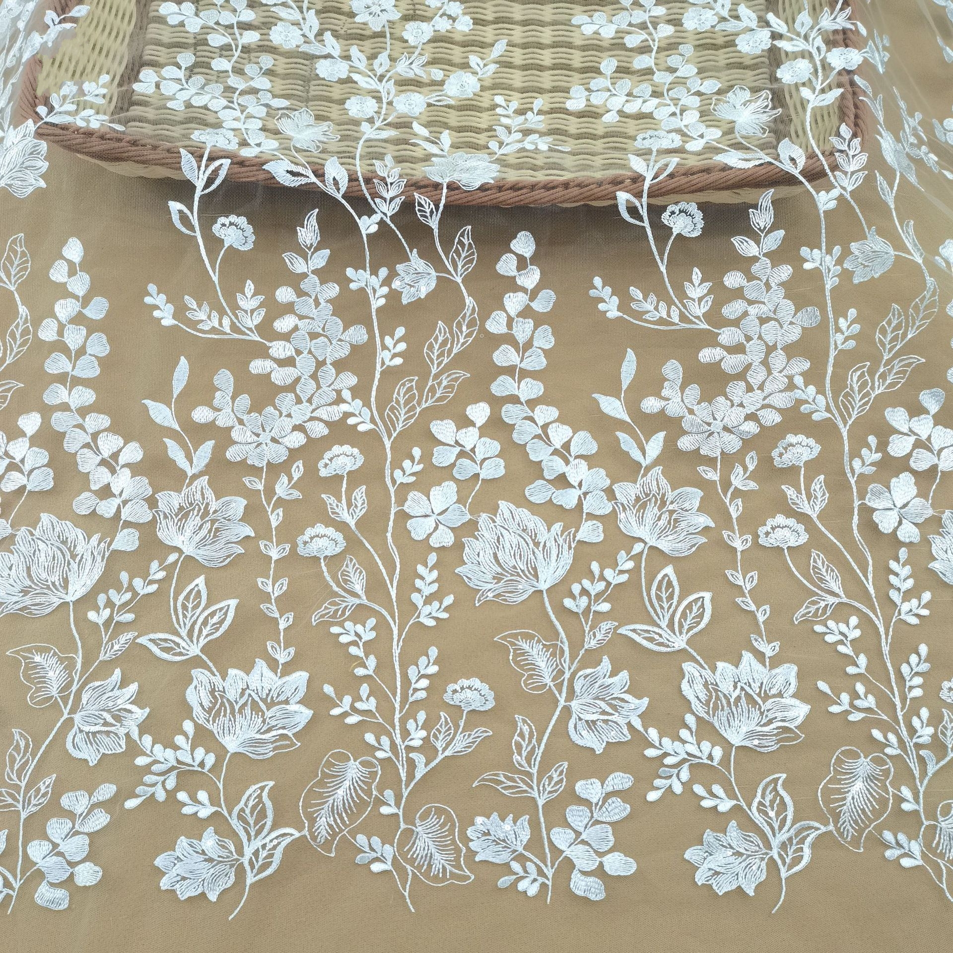 Eleganter modischer Brautkleid-Spitzenstoff, 130 cm breit, Hochzeitskleid-Stoff, Pailletten-Spitze, der per Yard verkauft wird