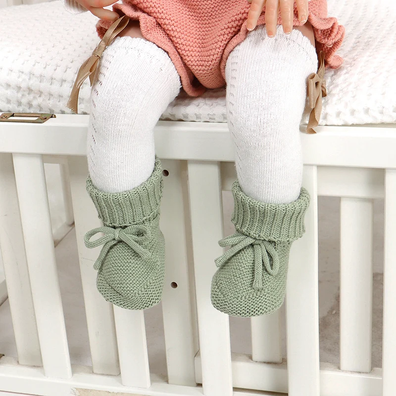 Babyschuhe aus Baumwolle, gestrickt, für Neugeborene, Mädchen, Jungen, modisch, solide Säuglingssocken, Kleinkind-Slip-On-Bett, erste Schuhe, handgefertigt, 0–18 Monate