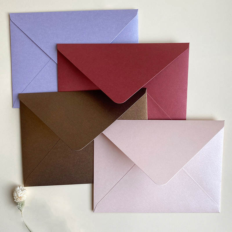 10 ピース/ロット 14 × 19 センチメートル白紙封筒パール紙封筒ウェディングパーティー招待状グリーティングカードギフト封筒カスタマイズ