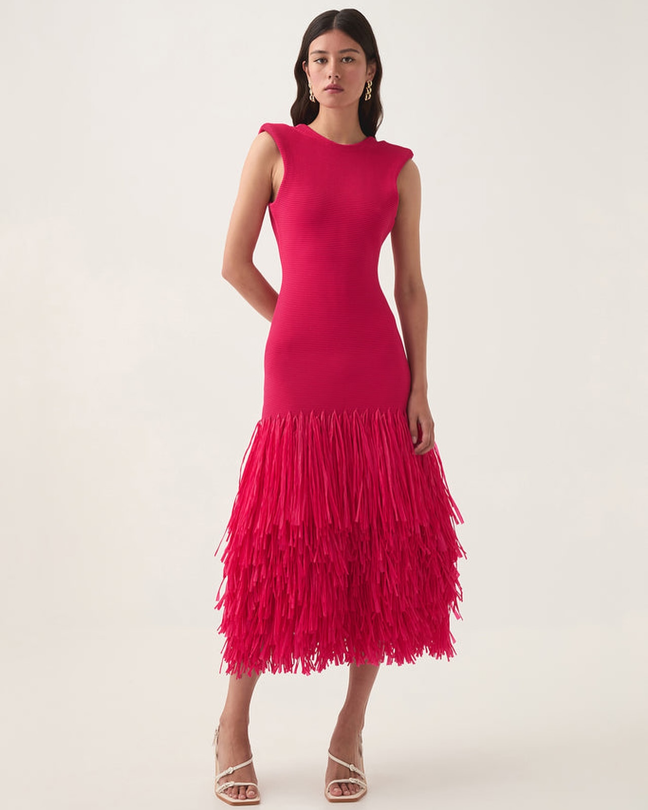 Aangepaste sierlijke ronde hals mouwloze kwastje avondjurk temperament rugloze rits terug plooien rode vestido de festa