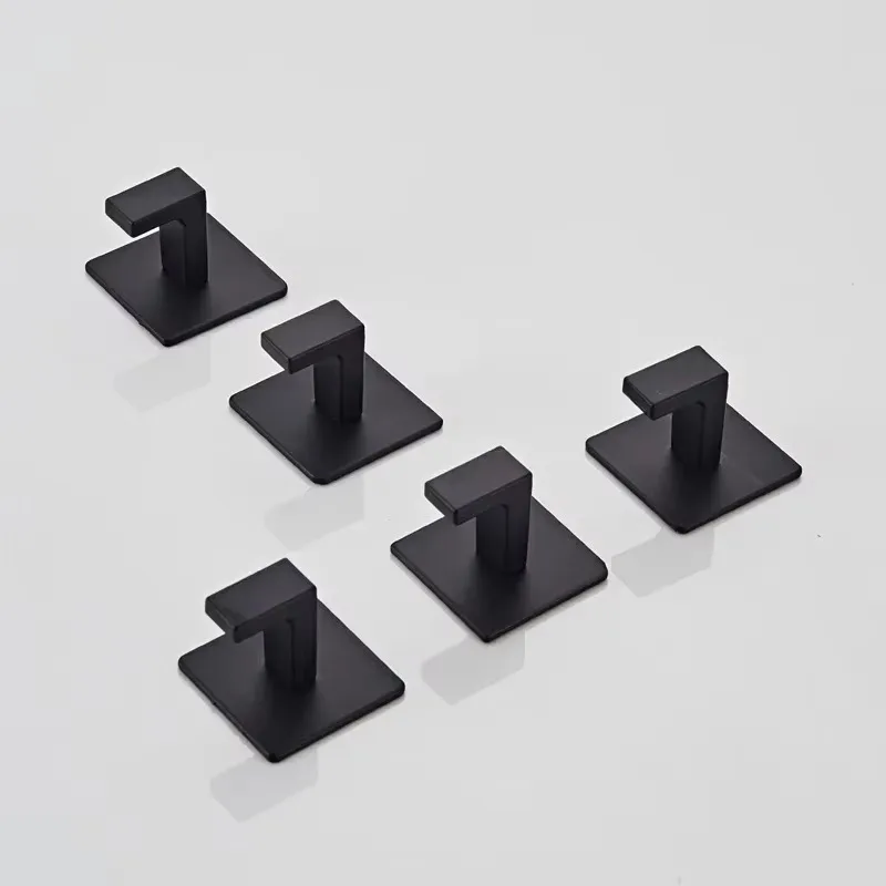 1-4pcs ห้องน้ํากาวสีดํา Robe Hooks ผ้าเช็ดตัว Hook Coat ผู้ถือคีย์แขวนเสื้อผ้าห้องน้ําห้องครัวอุปกรณ์ฮาร์ดแวร์