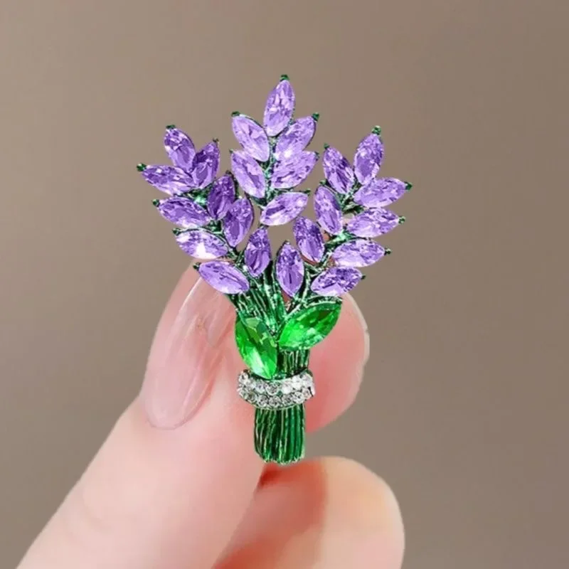 Exquisito broche de lavanda púrpura, broches para mujer, alfileres de ramo de diamantes de imitación de cristal, ropa, abrigo, joyería de lujo, regalo para niña