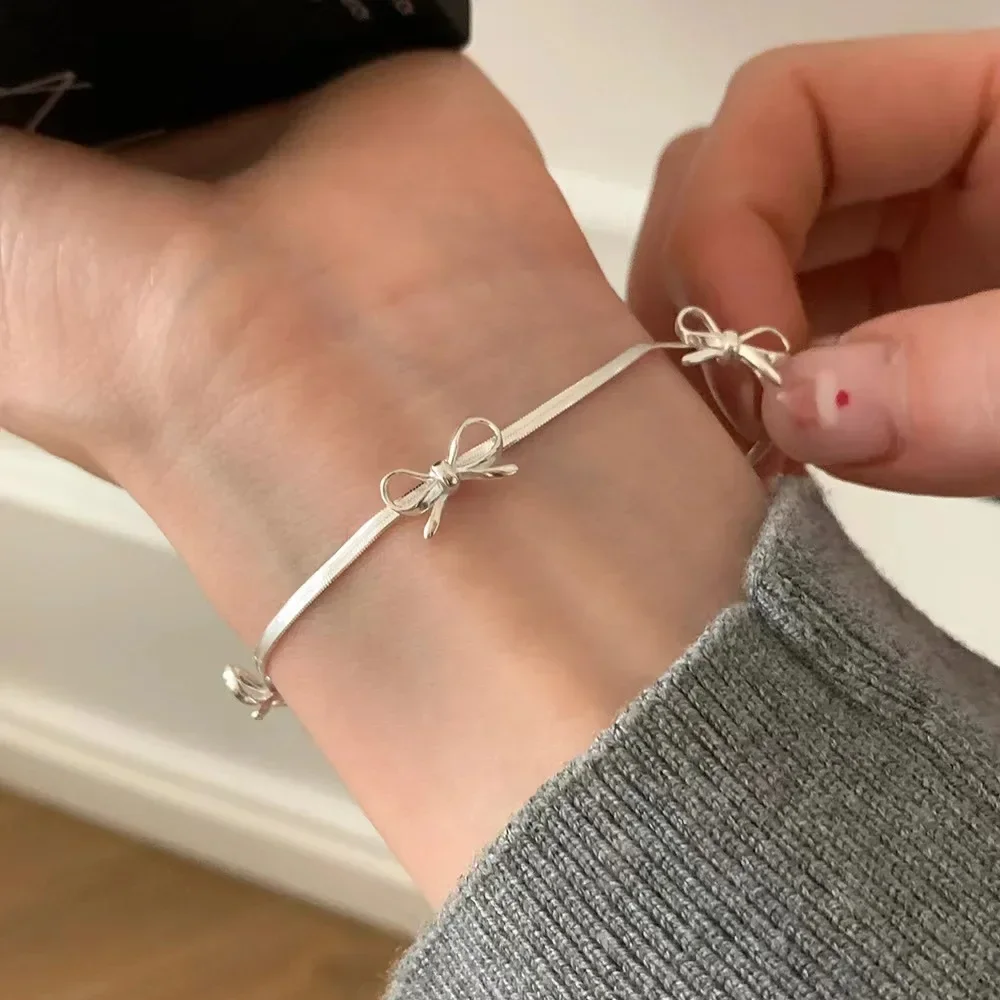 LATS Mode Süße Schleife Armbänder für Frauen Mädchen Funkelnden Zarten Band Bowknot Schlange Knochen Kette Armband Party Schmuck Geschenk