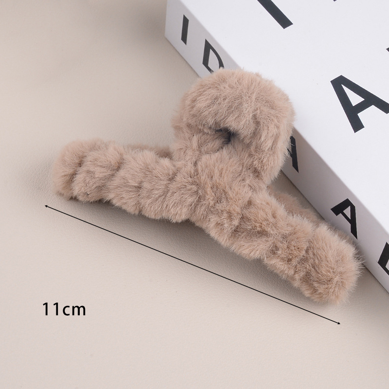 2/4 pçs garra de cabelo de pelúcia para mulheres elegante acrílico grampos de cabelo de pele do falso meninas barrette headwear acessórios de cabelo de inverno
