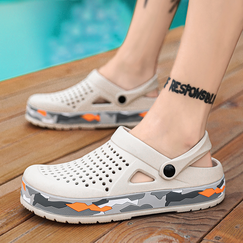 Herren Sommer Casual Loch Schuhe rutschfeste leichte atmungsaktive Zwei tragende Herren Sandalen Mode Komfort Strandschuhe Hausschuhe
