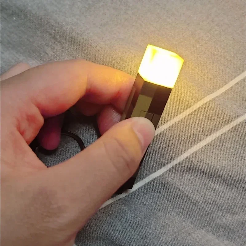 MC เกมมินิไฟฉายไฟฉาย LED Light USB ชาร์จไฟฉายพวงกุญแจกระเป๋าเป้สะพายหลังจี้ของขวัญเด็ก Miniature เครื่องประดับ
