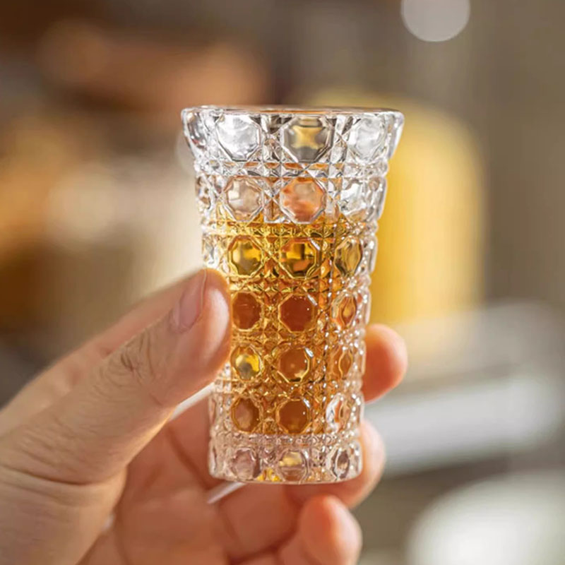 Set kaca anggur Relief Retro 6 gelas minum wiski Vodka cangkir minuman keras pesta cangkir Espresso cangkir bening untuk Sake Soju Brandy