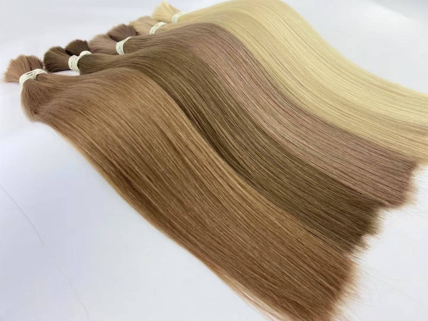 Mettre en évidence les cheveux humains droits 100% tissage vierge naturel non transformé lisse pour tresser Extensions en vrac augmenter le Volume des cheveux