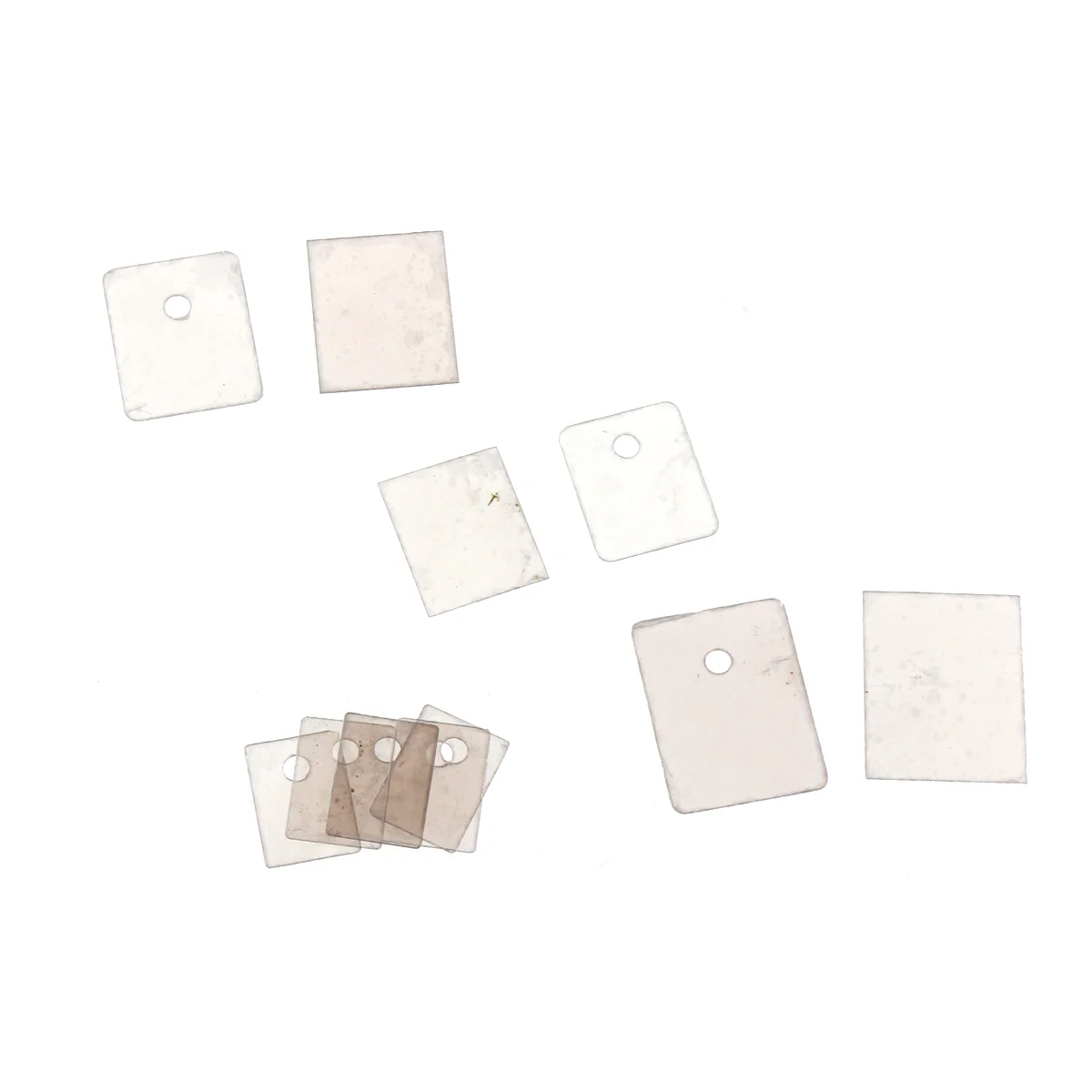 Foglio di Mica da 200 pezzi TO-220 247 264 dissipatore di calore in foglio di mica trasparente naturale resistente alle alte temperature quadrato TO-220 TO-3P TO-3PII
