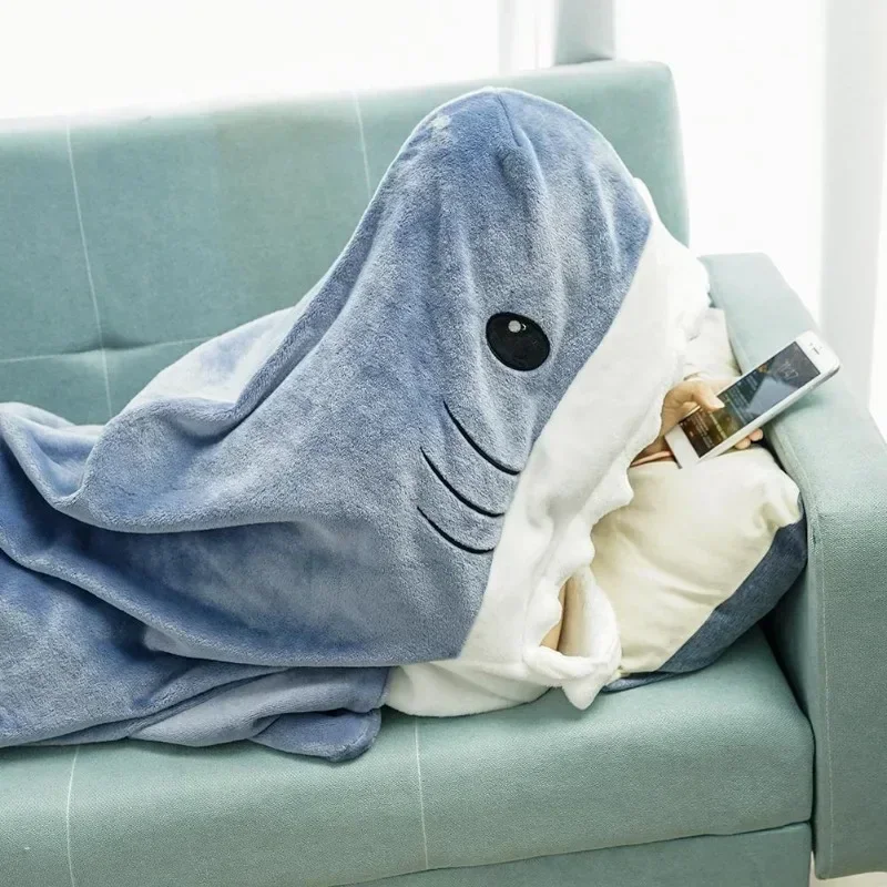 การ์ตูน Shark ผ้าห่มลายสก๊อตผู้หญิงชุดนอนถุงนอน Robe Shark ผ้าห่ม Megalodon ชุดผู้ใหญ่ Homewear ลายสก๊อต Comfy เสื้อคลุมอาบน้ํา