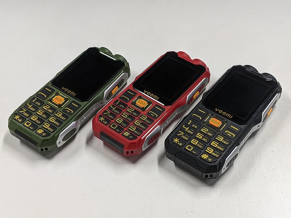 YEEMI Q8 GSM 2G Rugged Phone Big Battery Dual Flashlight 2.4inches HD Screen Dual SIM Mobile Phone Large Button Cellphone
