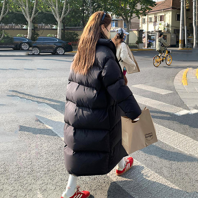 Nueva colcha grande de invierno para mujer, ropa de algodón, abrigo largo Parker, chaqueta acolchada en frío para mujer, abrigo grueso y cálido de algodón para mujer
