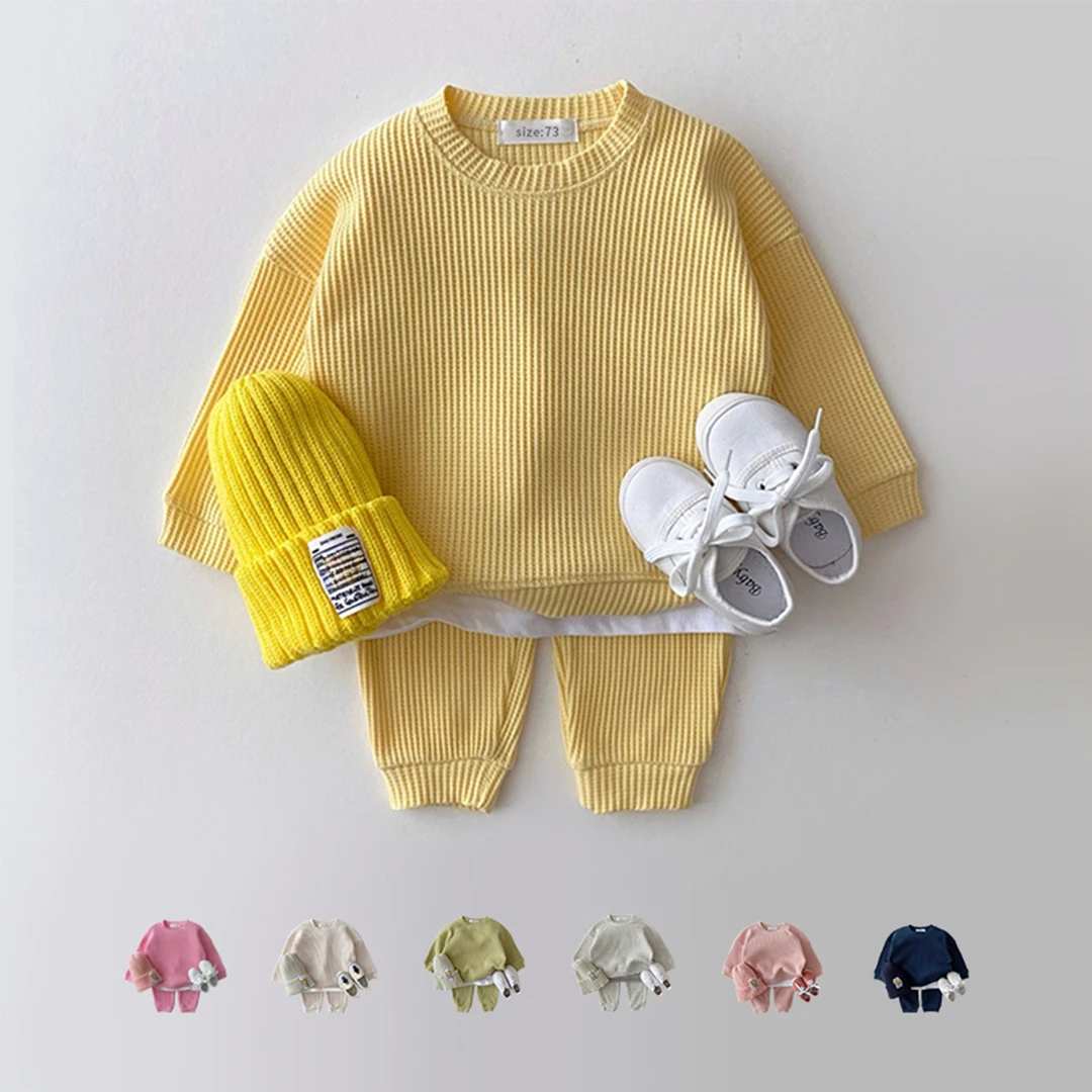 Conjuntos de ropa para bebés pequeños de Corea, conjunto de ropa para bebés, sudadera de algodón de gofre de dos piezas simulada + Pantalones, traje de 2 uds., 2024