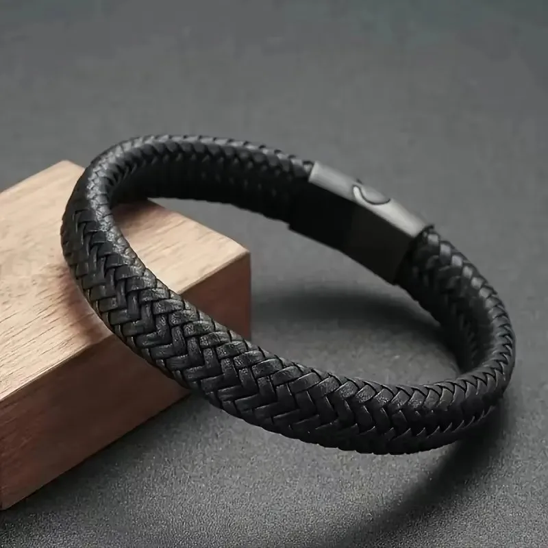 Bracciale aperto in pelle da uomo retrò, semplice corda a mano in pelle intrecciata multi-dimensione, regalo per sport all'aria aperta