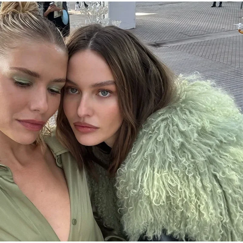 女性のためのエレガントなフェイクファージャケット,長袖,ラペルコート,厚いアウターウェア,新しい秋のファッション,2024