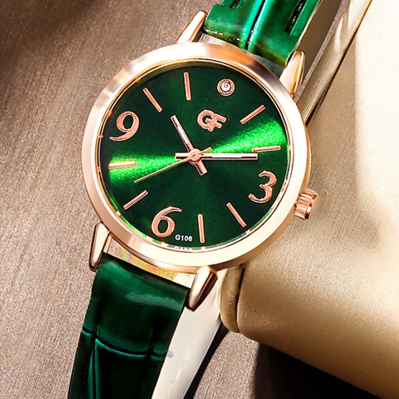 6 Stück neue lxury Liebe Strass Schmuck Damen Ring Halskette Ohrringe Armband Set einfache digitale Lederband Quarzuhr