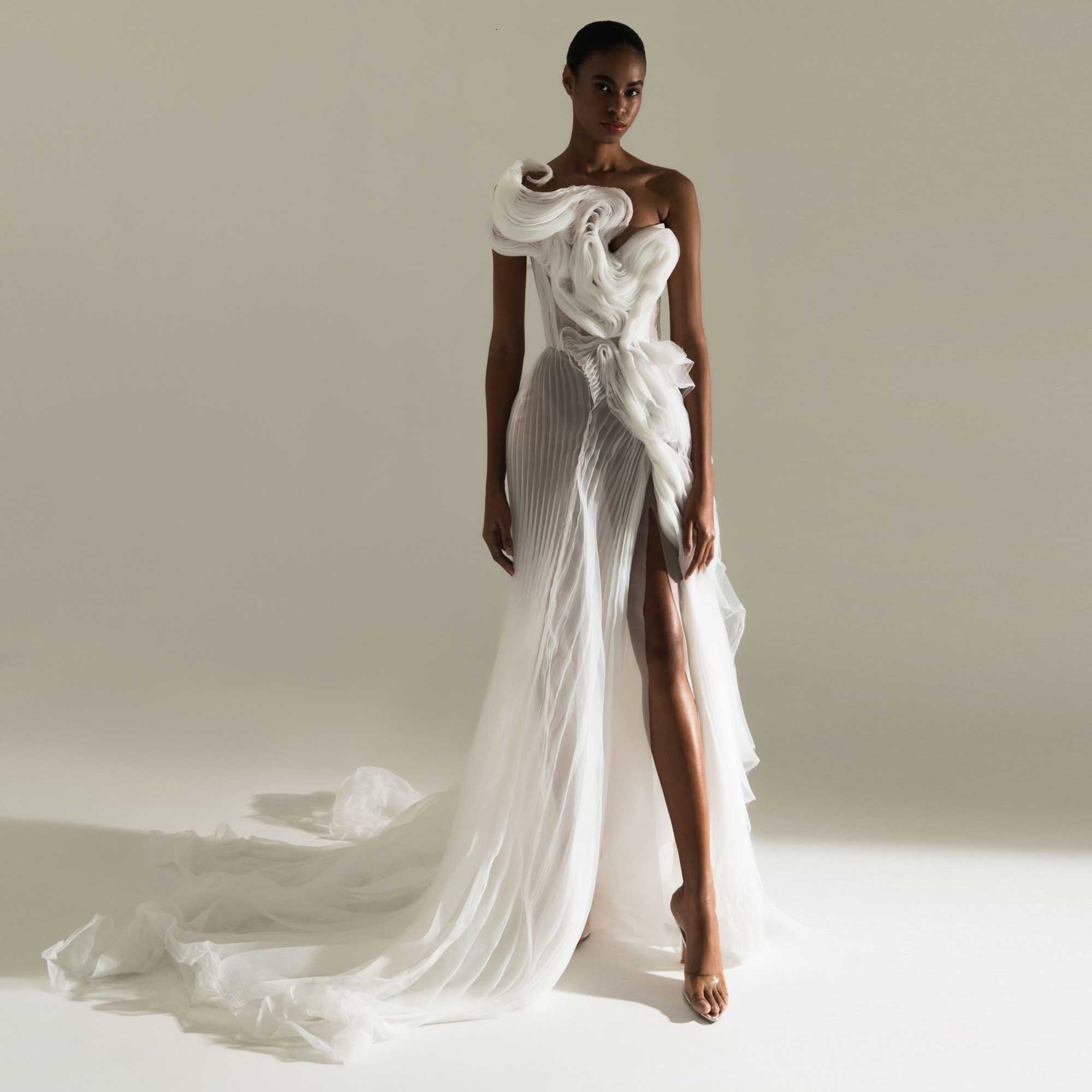 Atemberaubende plissierte Abendkleider mit hohem Schlitz und Rüschen, Brautpartykleid, plissiertes Organza-Hochzeitskleid, individuelle formelle Kleider