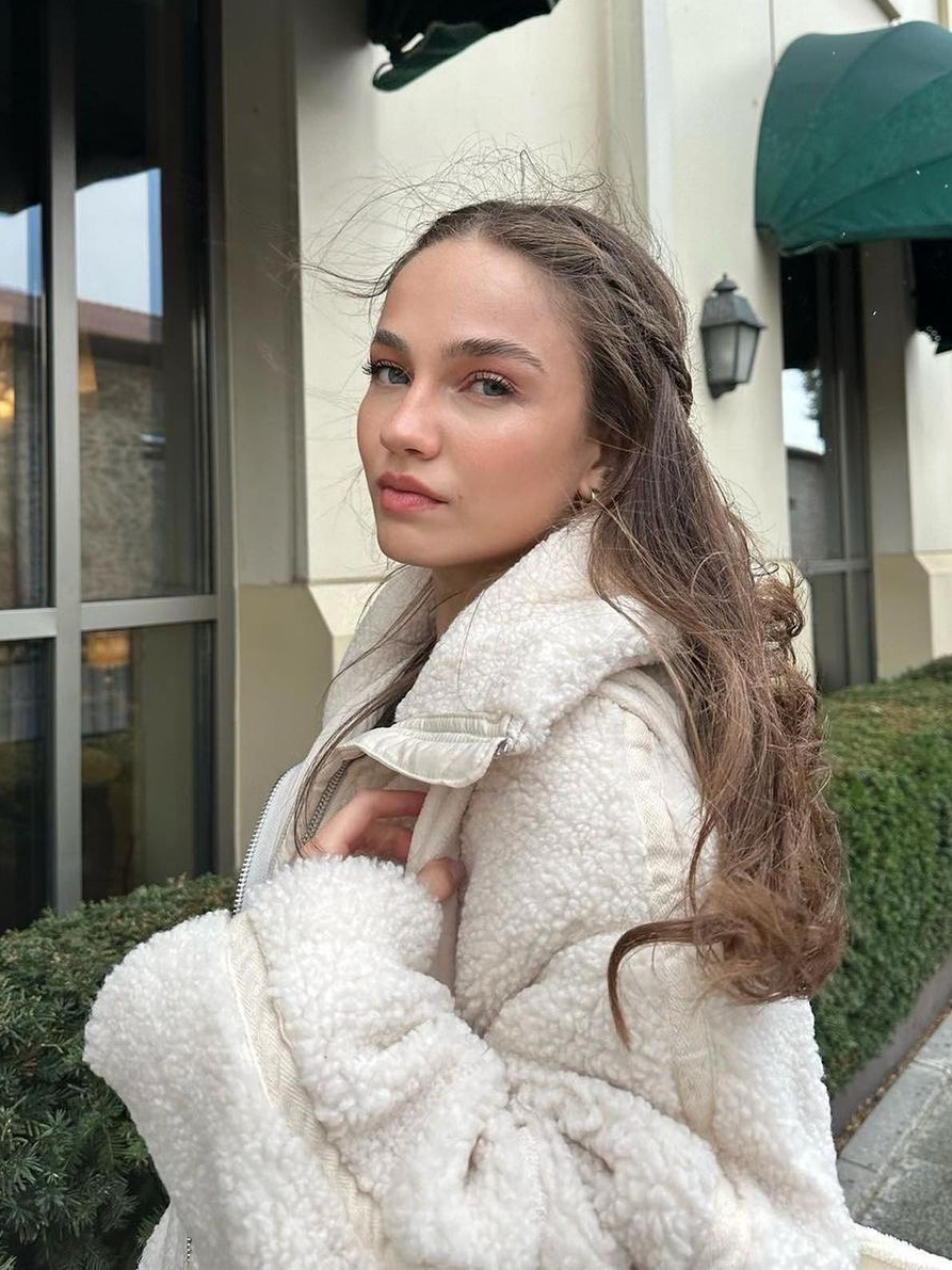 Chaqueta corta de lana de cordero para mujer, abrigo cálido de manga larga con cremallera y bolsillo, ropa de calle elegante, moda de invierno