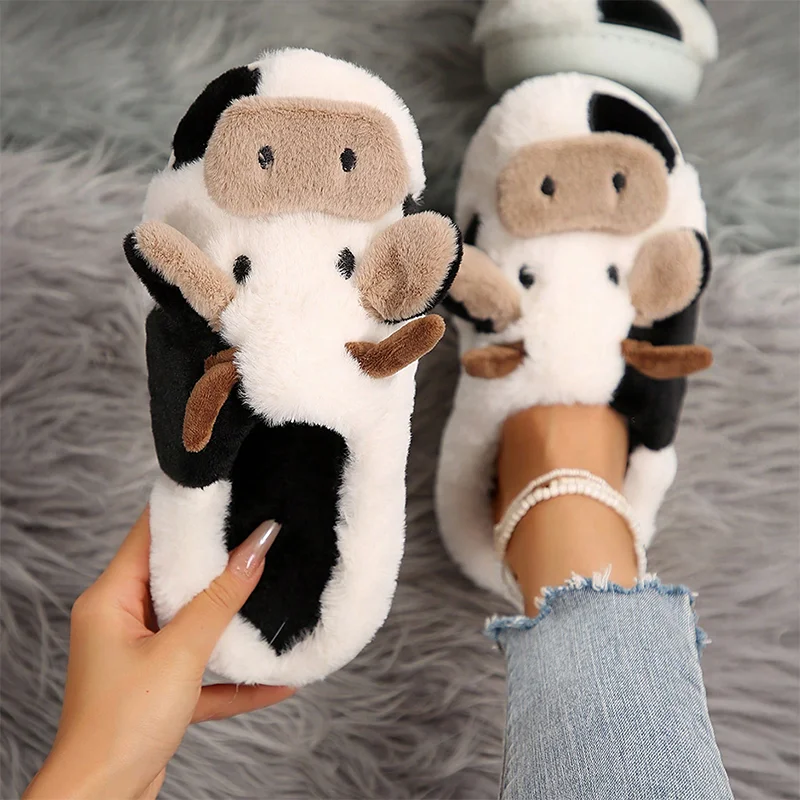 Chinelos de inverno das senhoras bonito dos desenhos animados coração animal pele de vaca quente algodão antiderrapante casa confortável calçados para meninas