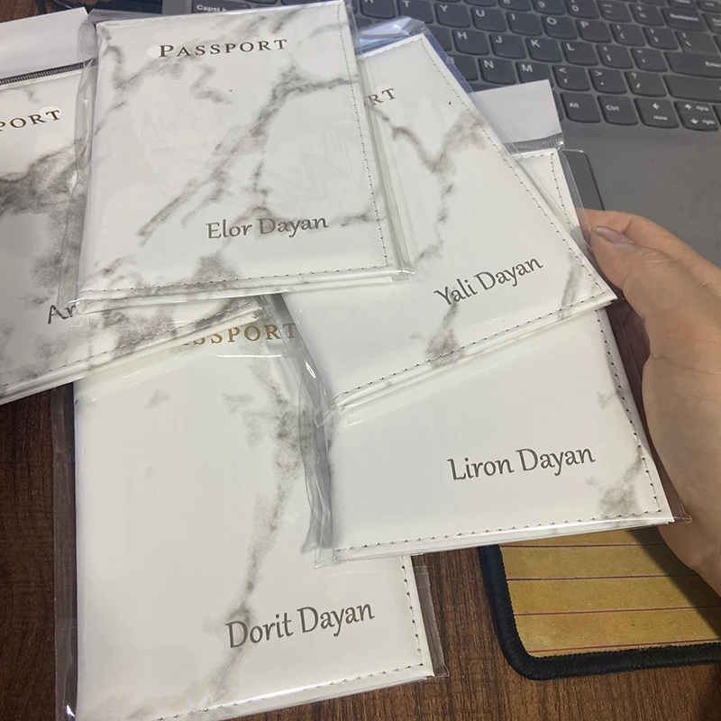 Nombres grabados con láser en porta pasaporte, funda de mármol para pasaportes, cartera de viaje, funda para pasaporte con nombres personales