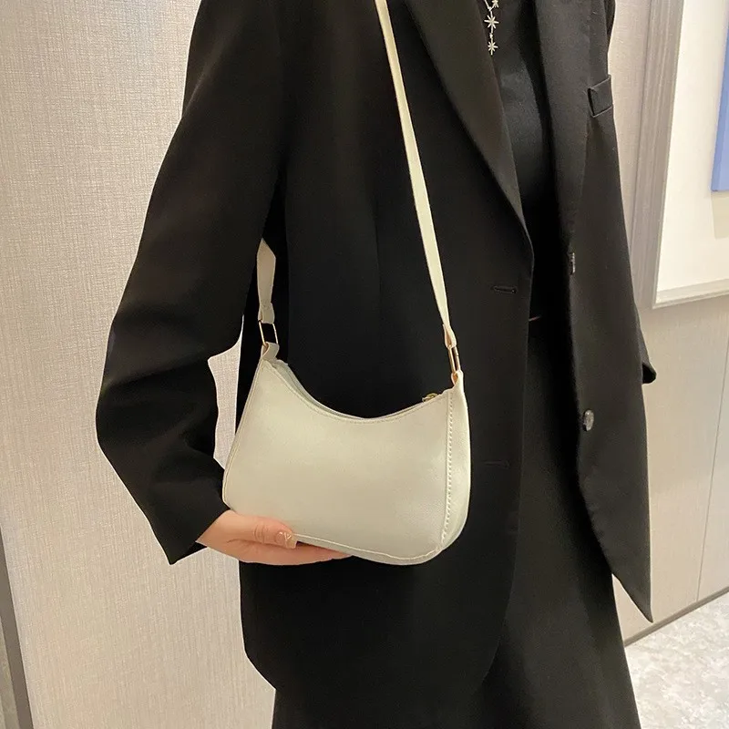 Modna koreańska wersja prostej torby crossbody, torba codzienna, torba na ramię, torebka pod pachę.