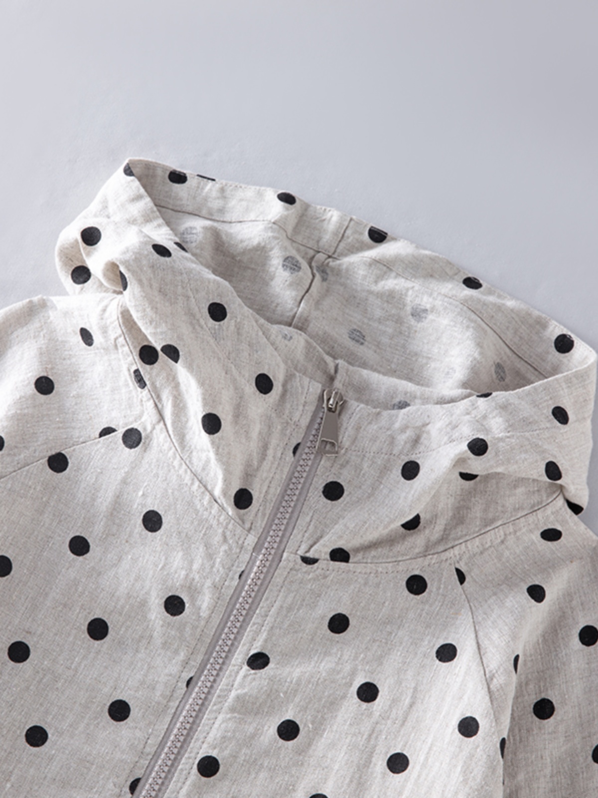 Jaqueta de Mole com Capuz e Zíper em Aodão e Linho para Mulheres Plus Size Primavera 2025, Estilo Solto e Moderno