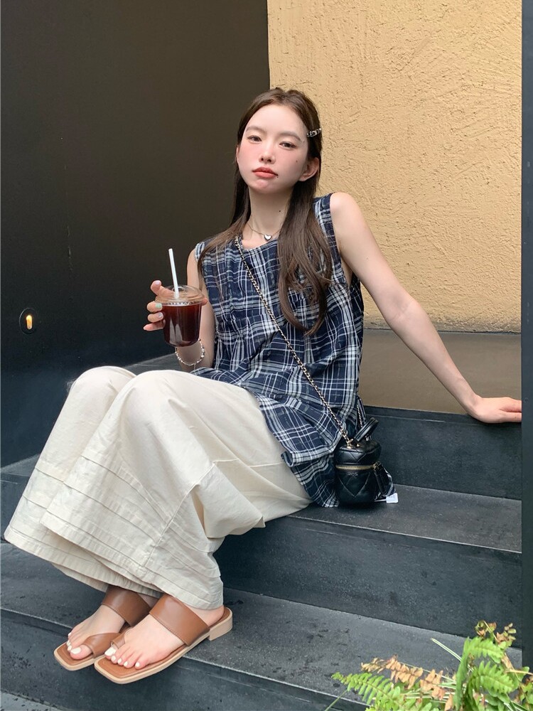 Csa Fena Xadrez Verão 2024 Solta Doce e Versátil Sem Mangas Estilo Francês Gola Redonda Csa Vestido Midi