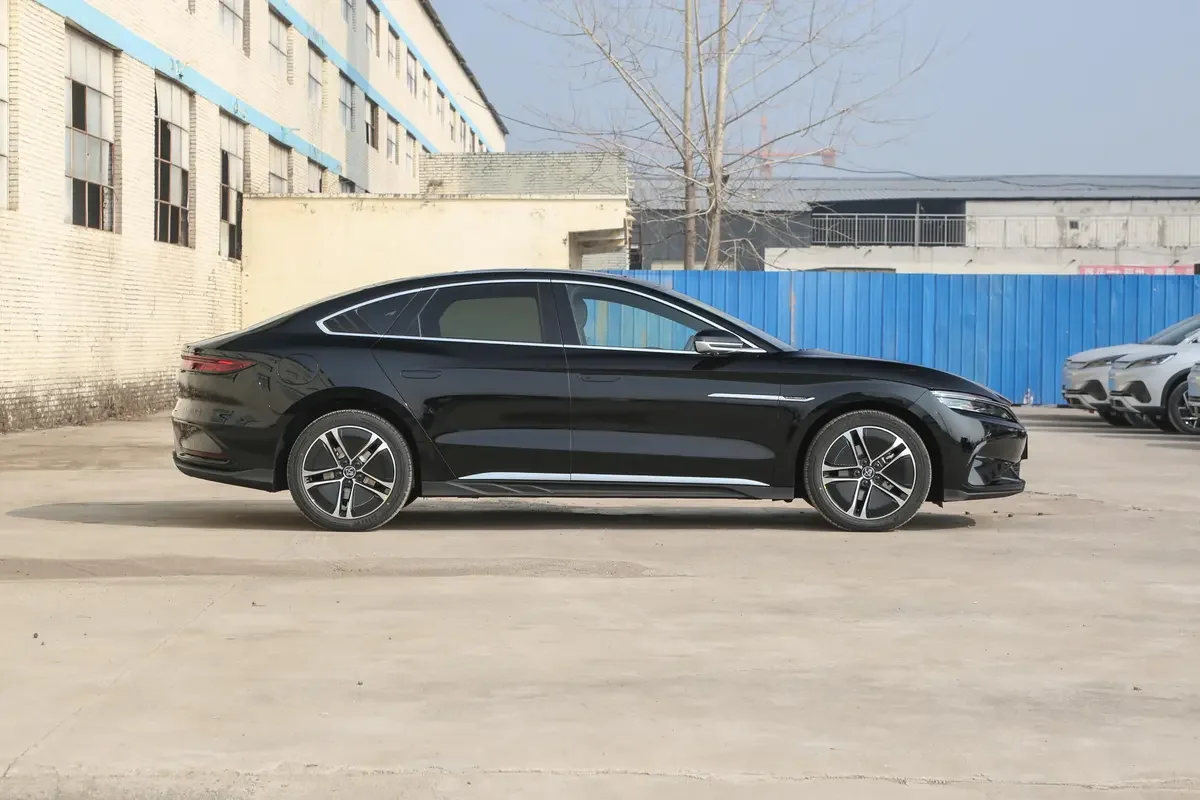 ยานพาหนะ2024รถ SUV ไฟฟ้าสำหรับผู้ใหญ่715กม. AWD BYD Han EV รถใหม่จากประเทศจีน