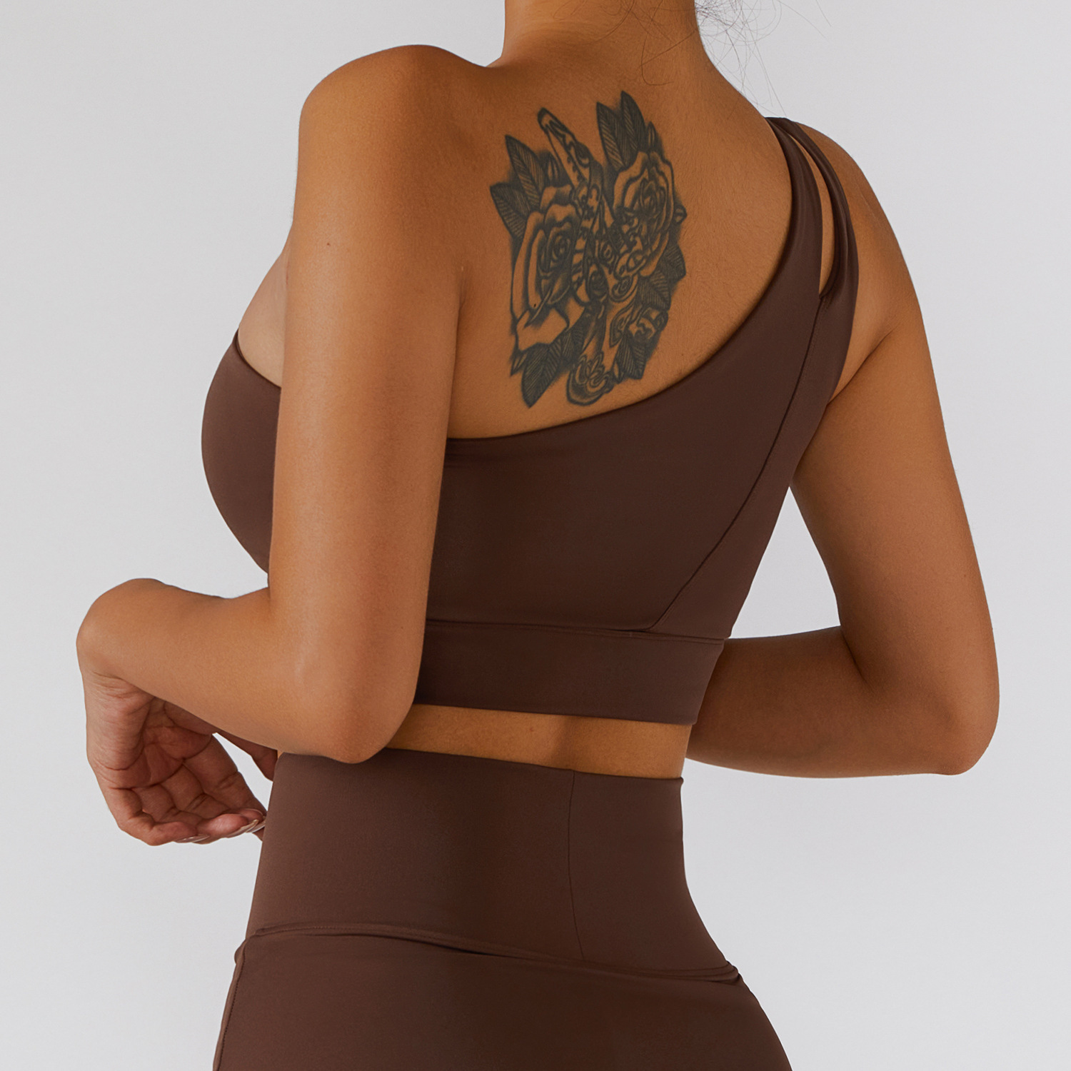 Sujetador deportivo Sexy de un hombro para mujer, ropa interior de entrenamiento de realce para gimnasio, soporte de alta resistencia, chaleco para correr y Fitness