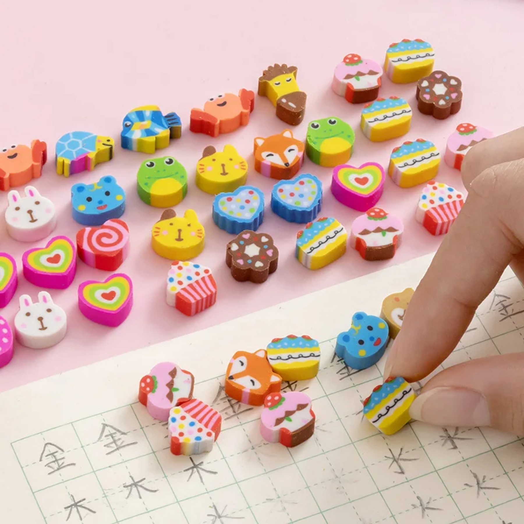 100PCS 만화 과일 동물 지우개 사랑 미니 고무 크로스 테두리 6월 1일 크리스마스 선물 상