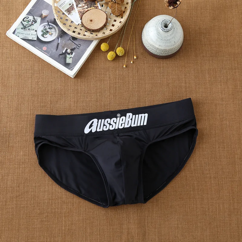 Herren-Slip, Milchseide, elastische Tasche mit niedriger Taille, in der Nähe des Körpers und bequem