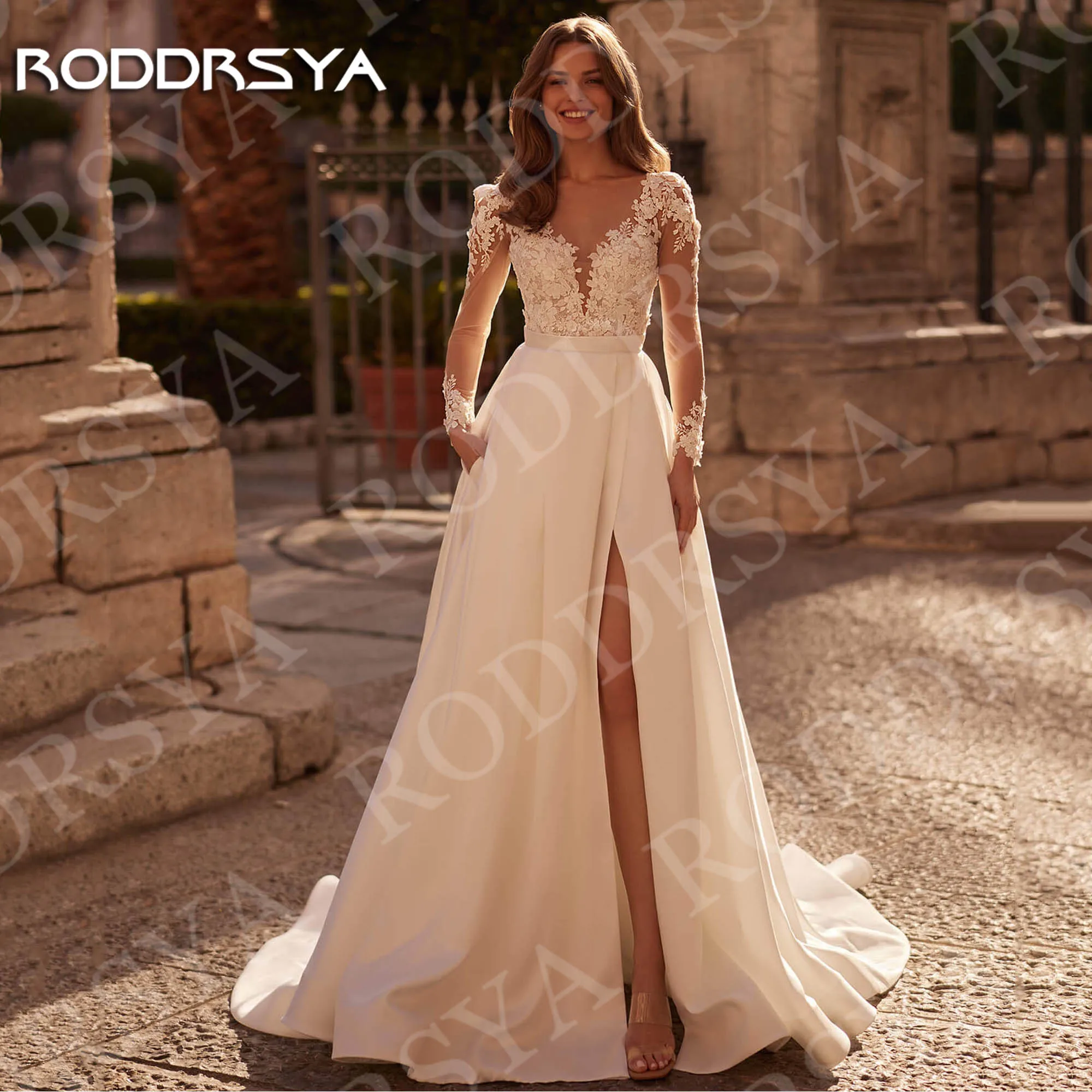 RODDRSYA abito da sposa con scollo A V A maniche lunghe in pizzo squisito una linea di abiti da sposa con spacco alto in raso personalizzato 2025 Manica Lunga V Neck Abito Da Sposa Pizzo Squisite A Line Raso Alto Split
