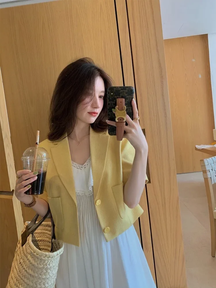Koreańska moda Marynarka do pracy biurowej dla kobiet Elegancja Proste garnitury Marynarki w jednolitym kolorze Letnie szorty z rękawami Marynarki damskie