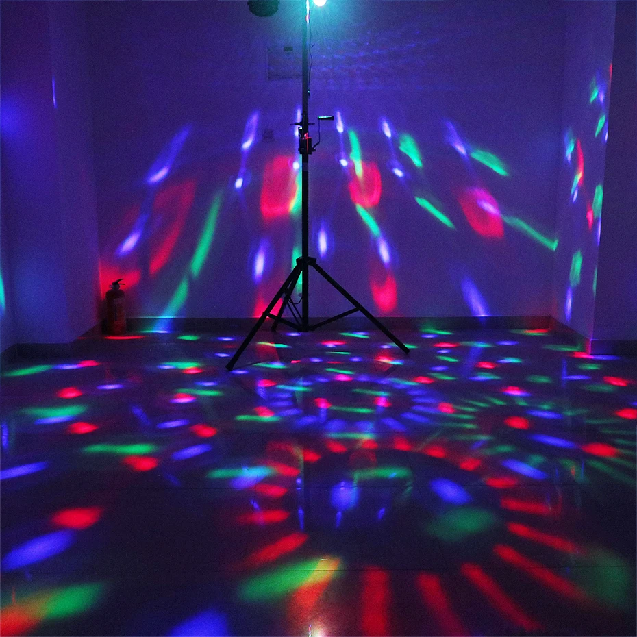 ALIEN RGB Roterende Magische Discobal Licht Geluidsgeactiveerde DJ Strobe Party Bruiloft Dans Kerst Verjaardag Bruiloft Show Lamp
