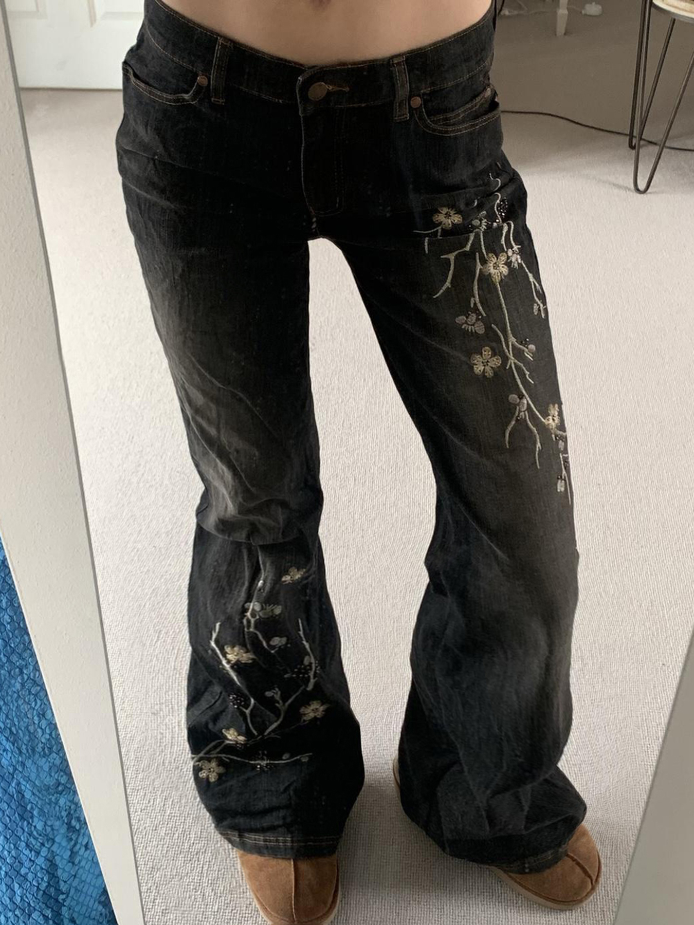 Weekeep-レディースローライズフレアジーンズ、フローラル刺繍、レトロ、y2kバギーデニムパンツ、ハイストリート、ベーシックパンツ、ヴィンテージ、2000s