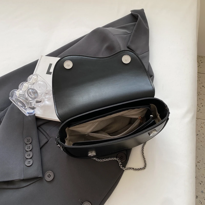 Borsa da donna vintage in tinta unita con patta piccola borsa da spalla sotto le ascelle borsa a tracolla con tracolla larga in pelle PU moda zwq