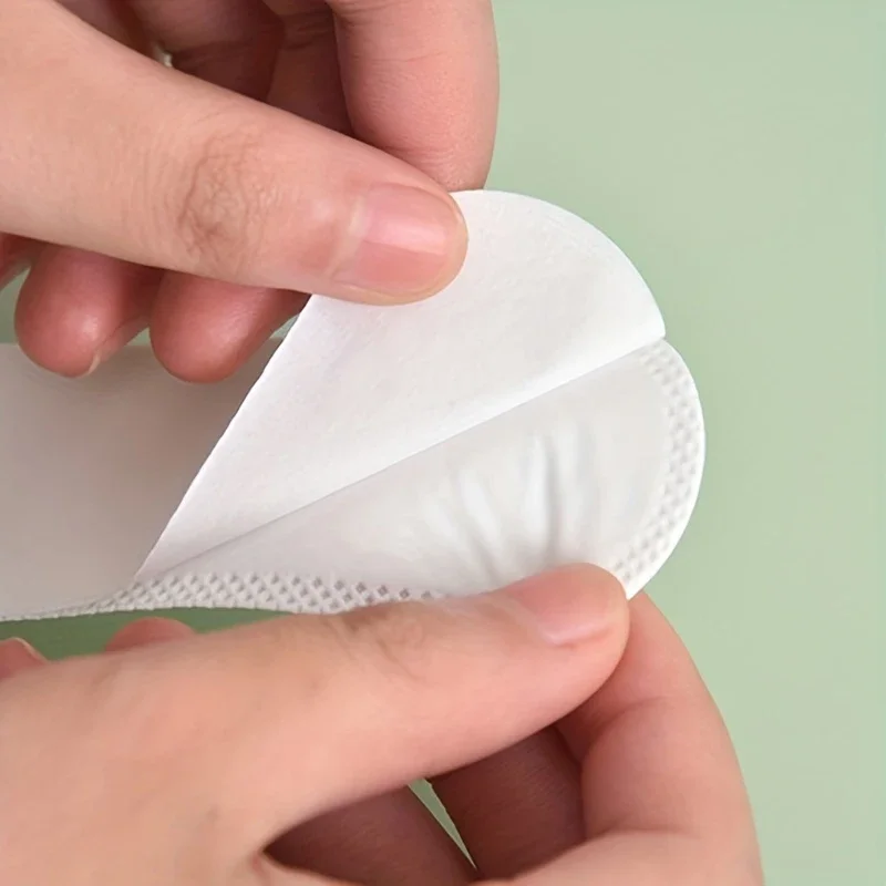 10/50/100PCS Cappello Assorbitore di Sudore Adesivi Berretto Estivo Fodera Fasce Fasce Fasce Visiera Cappelli Riduttore di Dimensioni Adesivo Assorbente Del Sudore Pad