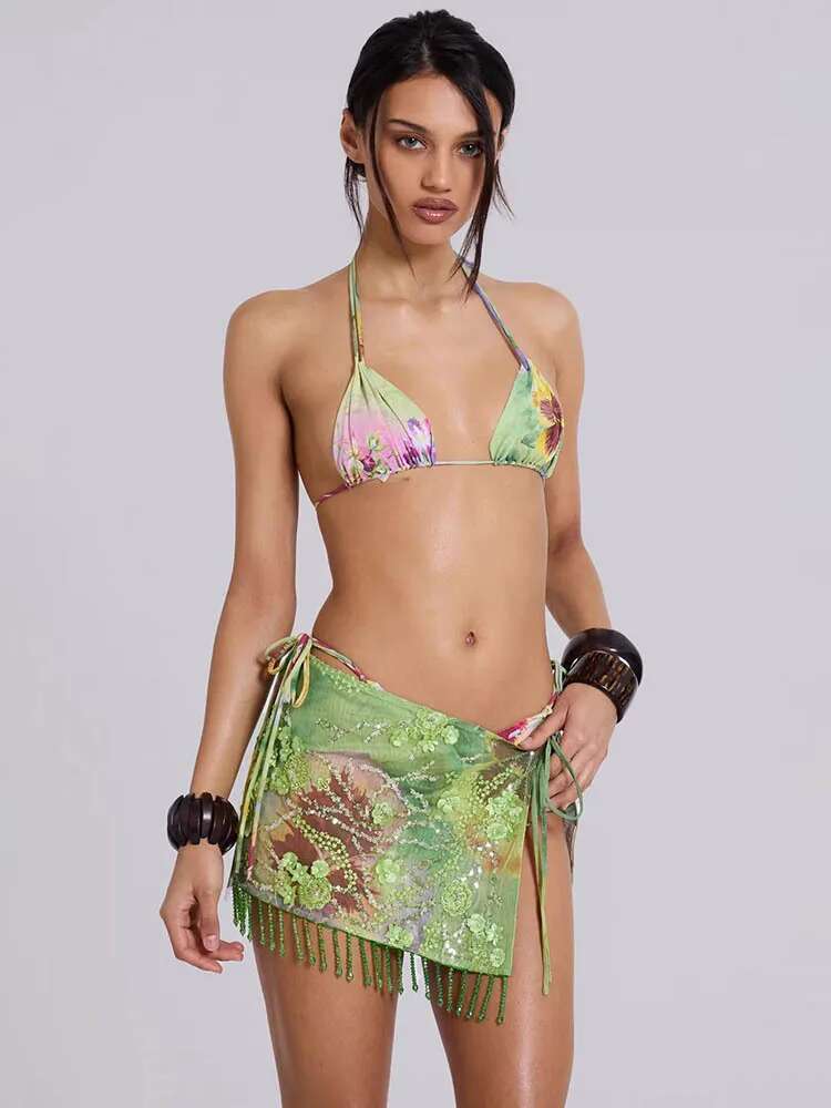 Mozision Летний пляжный сексуальный комплект из трех предметов с принтом, женский топ с зелеными блестками и кисточками на шее и горячая юбка, женский комплект бикини из трех предметов