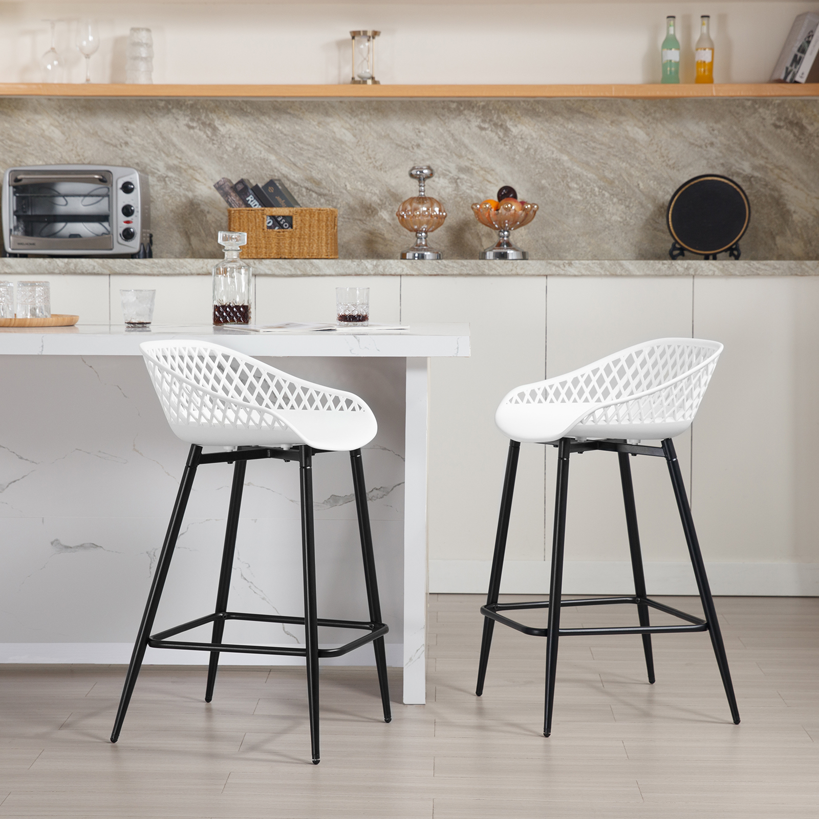 2PCS/CET Plastic Bar Stools Counter Stool with Hollow Backrest Footrest High Kitchen Stool for Dining Room Bar Outdoor Patio