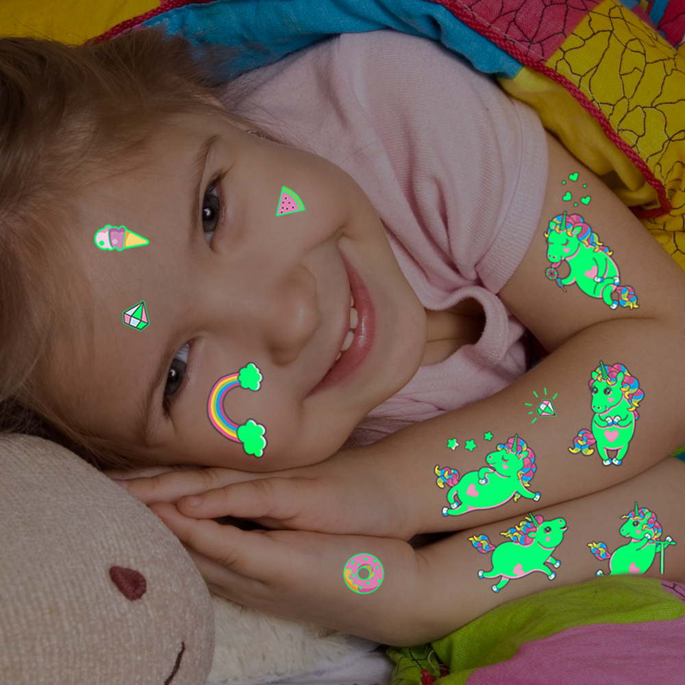 5 stks Groene Lichtgevende Glow Leuke Eenhoorn Waterdichte Tijdelijke Tattoo Stickers Droom Gezicht Arm Partij Decoratie Flash Tatto Body Art