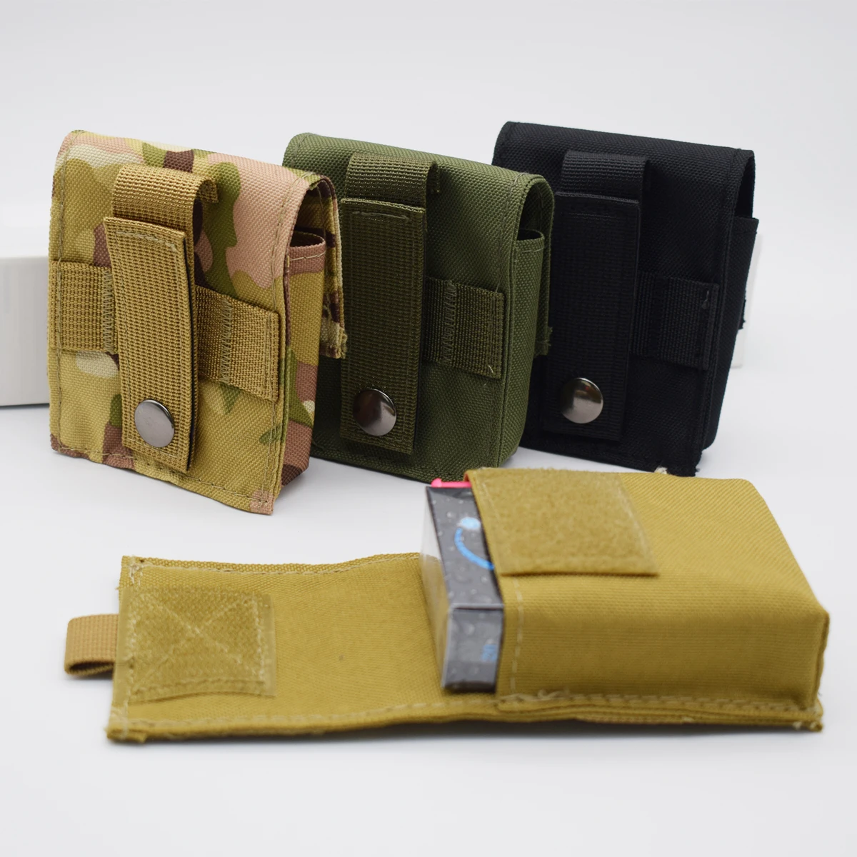 Tactical Outdoor Smoke Pouch, Durable Polyester Blend, Multiple Color Options, Zipper Closure, Ideal for Carrying Cigarettes