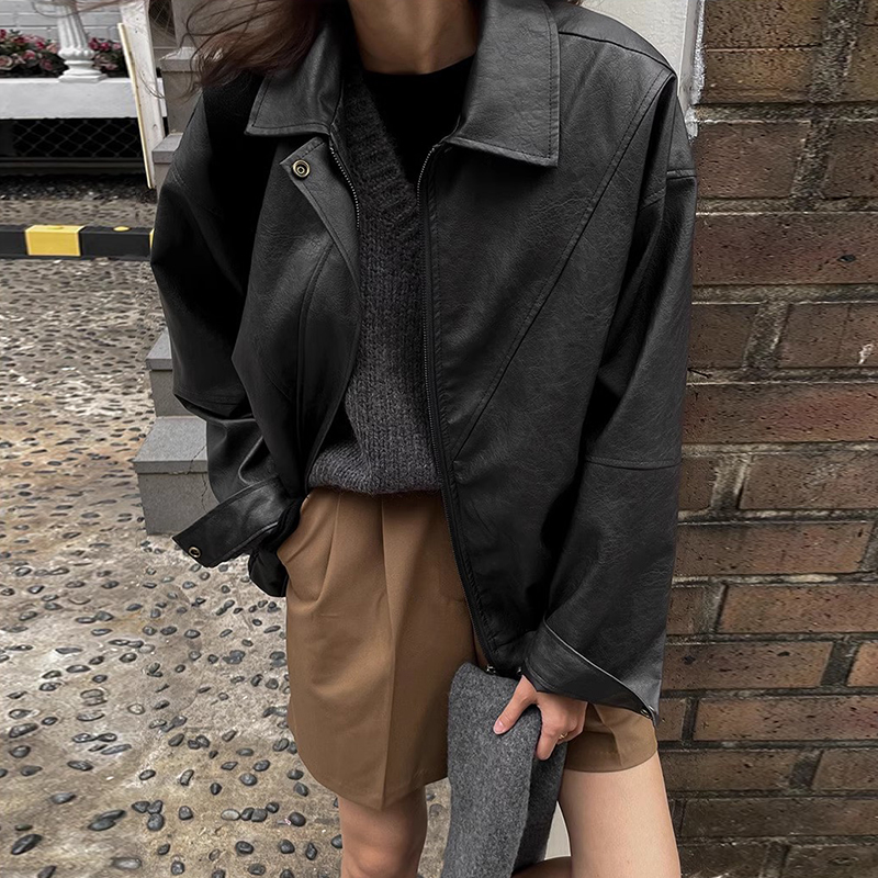 シックな秋ヴィンテージ様式化されたジッパー長袖 Pu レザージャケットオートバイ着用襟付きショートアウター女性のための