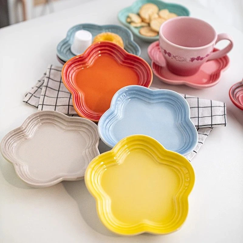 Plum Blossom Small Plate 5.5Inches 14cm Rainbow Sauce Plate Flower Shaped Pet Gradual Spike Bone Plate Tableware Ceramic Dishs