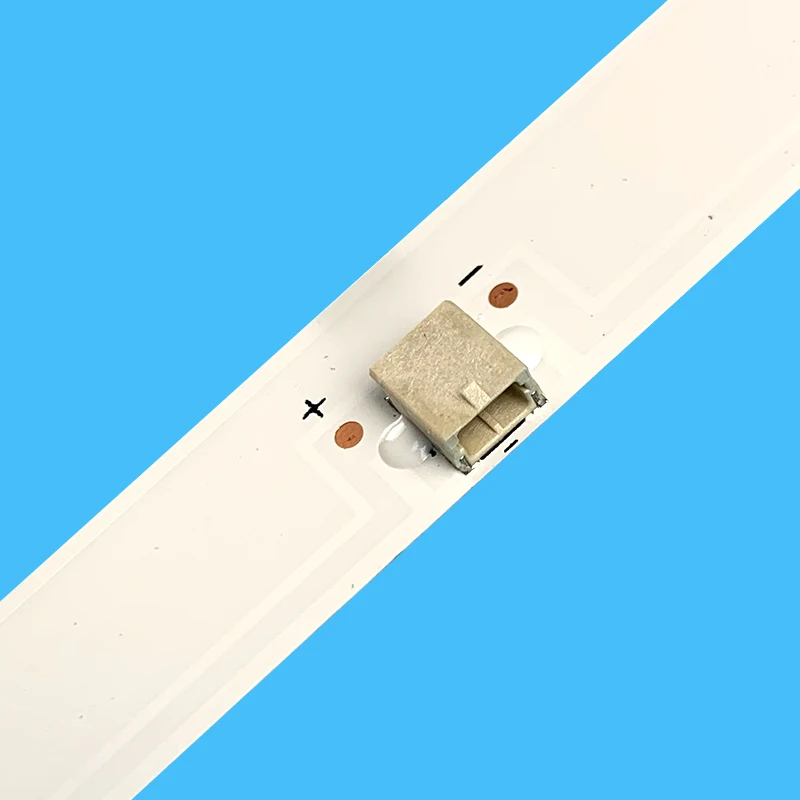 2PCS New TV's LCD Lamp Bars For CRH-ZG32G5CE30300502832REV1.1 Backlight Strips 32G5C LB-C320X18-E5C-H-G01-XRD2 Matrix