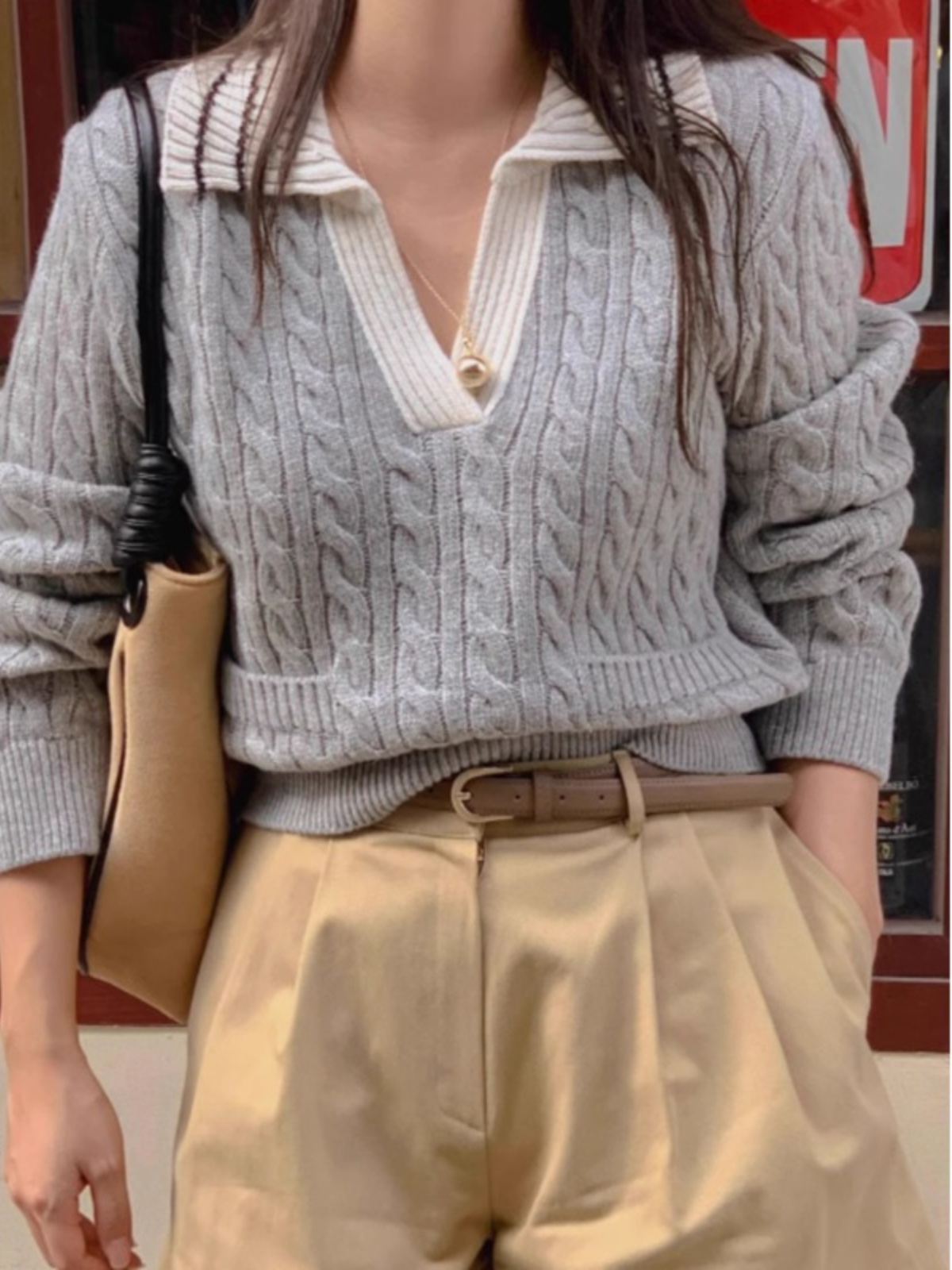 怠惰なスタイルニットセーターレトロカラーブロックターンカラー長袖女性のトップトレンディツイスト秋のファッション 2024 新着