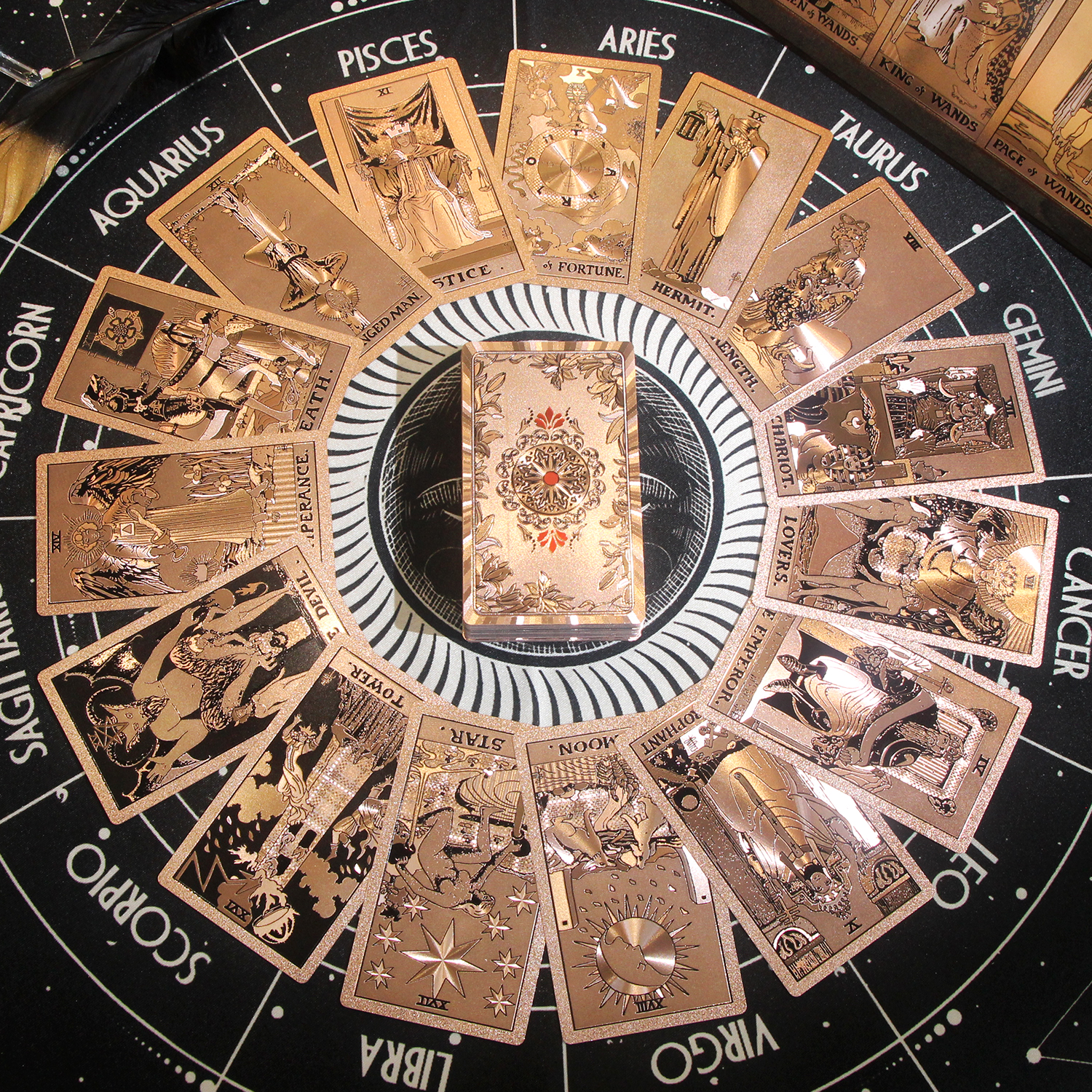 2024 New pink Big Size Box Tarot High Quality Smooth Waterproof PVC Material Tarots Card Deck Fate Playing Card Gift